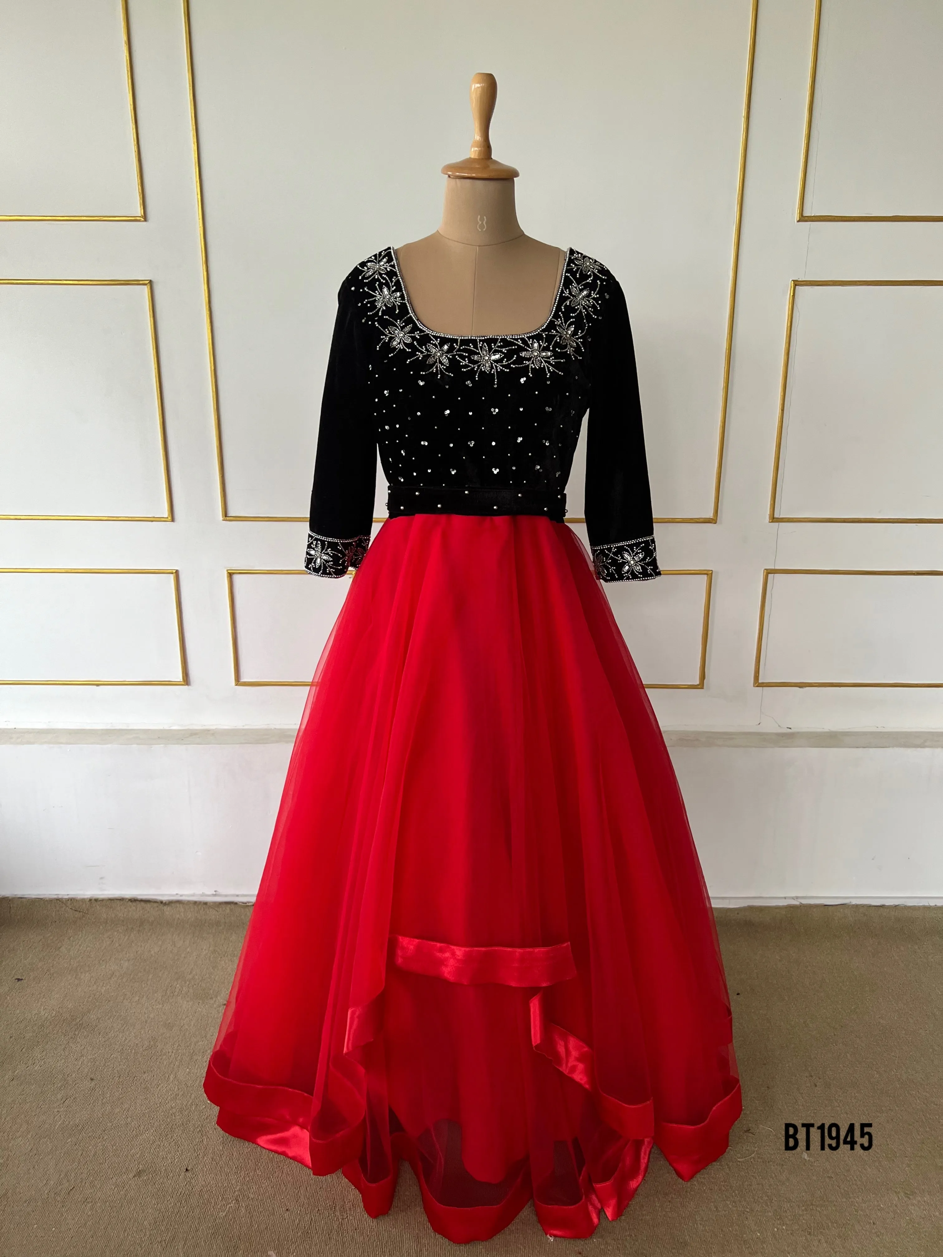 BT1945 Glamorous Red and Black Mom-Baby Dress Set