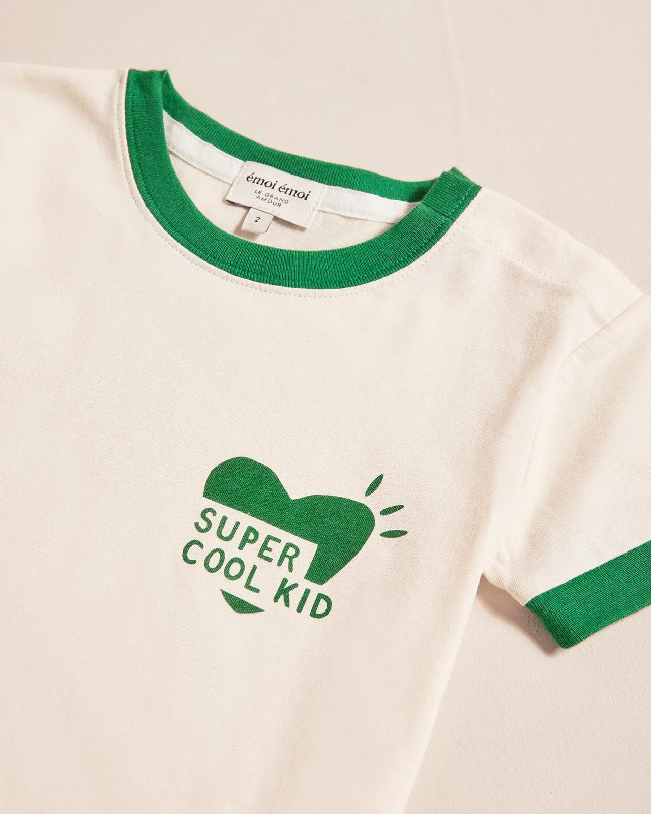 Le t-shirt coeur Super cool kid en coton bio - crème