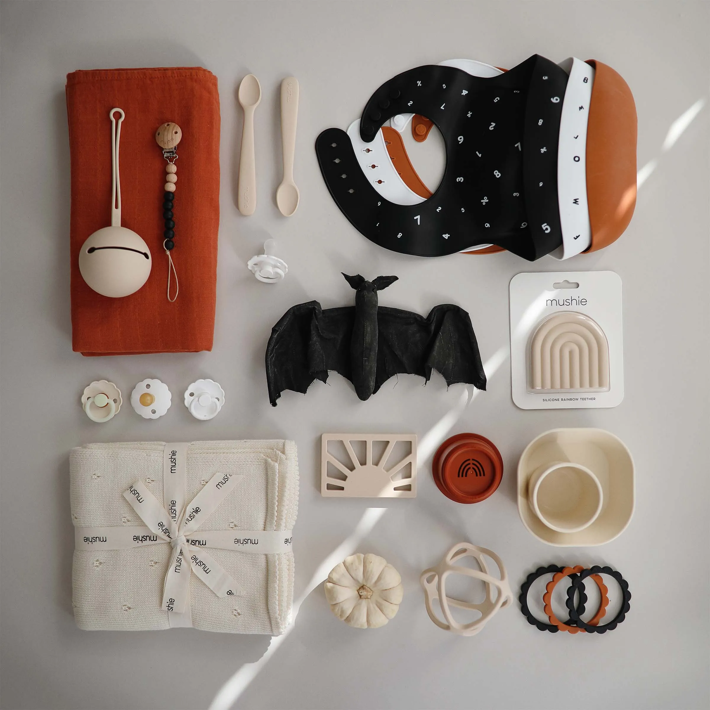 Mushie Silicone Baby Bib
