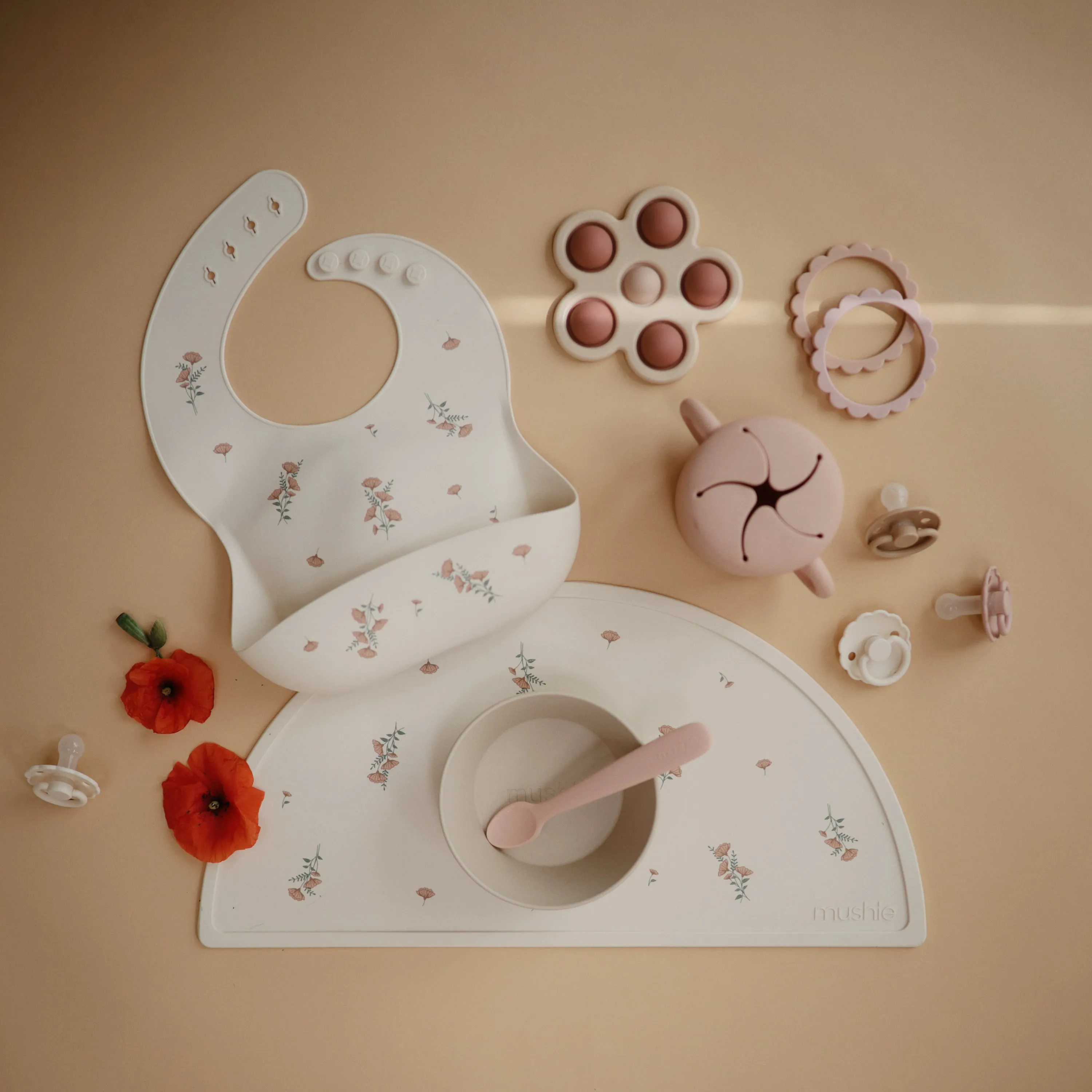 Mushie Silicone Baby Bib